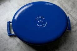 Saveur Selects Braadpan Ovaal Voyage - Classic Blue - ø 30 Cm - Geëmailleerde Anti-aanbaklaag 11 Saveur Selects Braadpan Ovaal Voyage - Classic Blue - ø 30 Cm - Geëmailleerde Anti-aanbaklaag -Huis Keuken 1 5 16 scaled 1