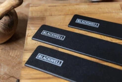 Blackwell Mesbeschermer - Universeel - Zwart - Voor Messen Met Een Lemmet Tot 22 Cm -Huis Keuken 11 Blackwell Messenbeschermers sfeer 2