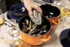 Cosy & Trendy Mosselpan - Oranje - ø 18 Cm / 2.8 Liter -Huis Keuken 11 Mosselen Anovi 11 1