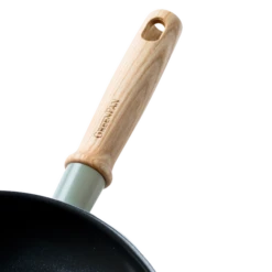 Greenpan Pannenset Met Keukenhulpjes Mayflower - 5 Delige Set 10 Greenpan Pannenset Met Keukenhulpjes Mayflower - 5 Delige Set -Huis Keuken 173bdb4707104abd3cf006fc7f6e34cebb6588c0 GP MAYFLOWER Frypan B8 a