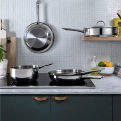 BK Hapjespan Met Deksel - Bright RVS - ø 28 Cm - Zonder Anti-aanbaklaag -Huis Keuken 23f28ce08a675f8207040ca3b1b15cd04406522d BK Bri SauteP 1pc CC005749 001 Collection