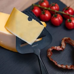 Boska Kaasschaaf Monaco+ Zwart -Huis Keuken 307084 BOSKAMonaco CheeseSlicer 8 2400x