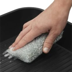 Blackwell Pannensponsje Zilver -Huis Keuken Blackwell Pannensponsje Zilver in gebruik 2