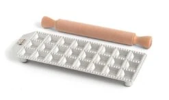 Marcato Ravioli Maker Met Deegroller - 24 Vaks - 5 X 5 Cm