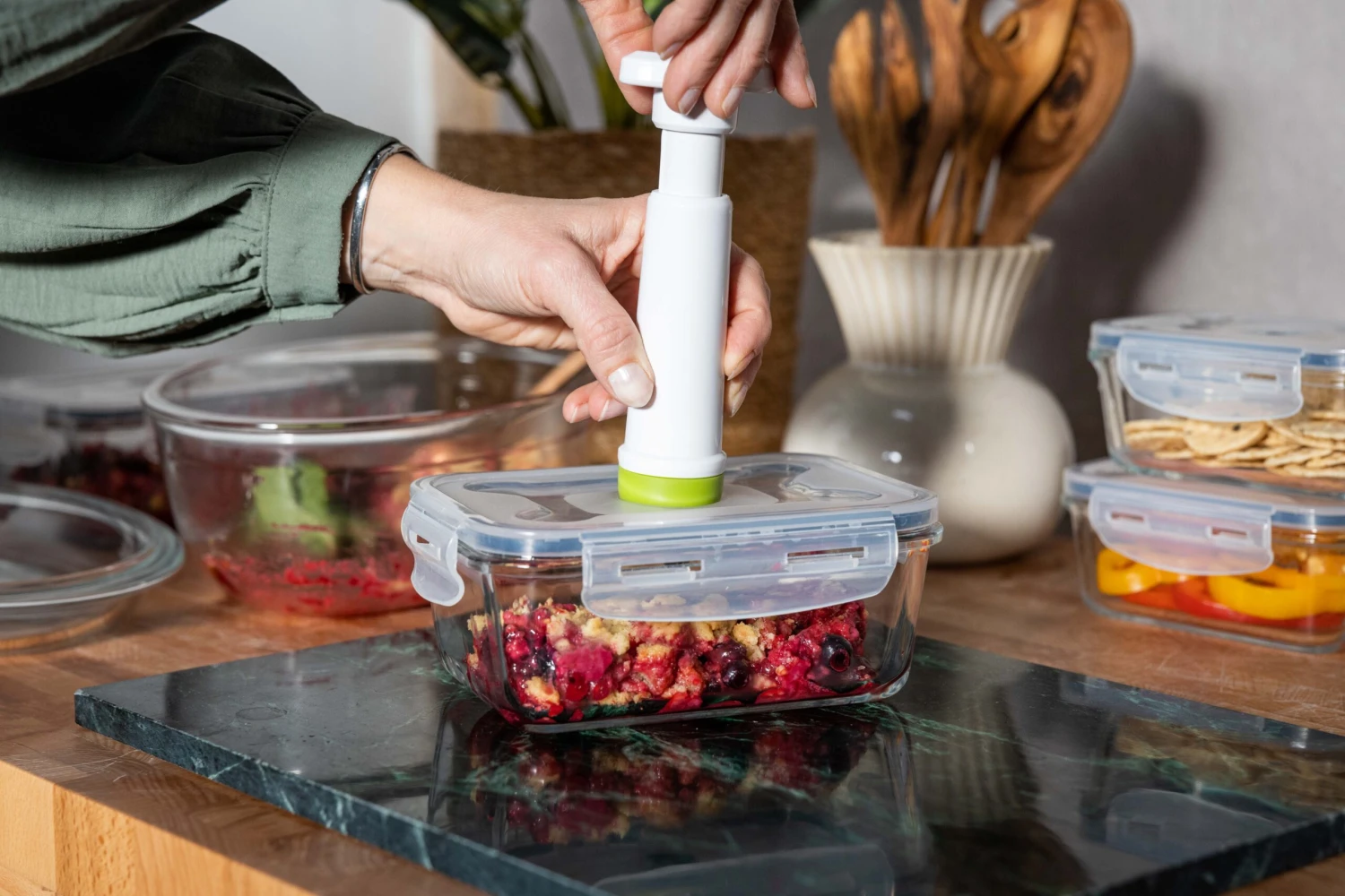 Sareva Vacuum Ovenschalen / Vershoudbakjes - Hittebestendig Glas - 3 Delige Set / 970 Ml + 1.7 Ltr 4 Sareva Vacuum Ovenschalen / Vershoudbakjes - Hittebestendig Glas - 3 Delige Set / 970 Ml + 1.7 Ltr - Afbeelding 2