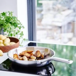 KitchenAid Koekenpan - Multi-Ply RVS - ø 24 Cm - Zonder Anti-aanbaklaag 13 KitchenAid Koekenpan - Multi-Ply RVS - ø 24 Cm - Zonder Anti-aanbaklaag -Huis Keuken KA Koekenpan Multiply Stainless 2 1