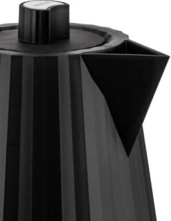 Alessi Waterkoker Plissé - Droogkookbeveiliging - Zwart - Michele De Lucchi - 1 Liter - MDL06/1 B -Huis Keuken MDL061 04 02 A4 3500pxl 1