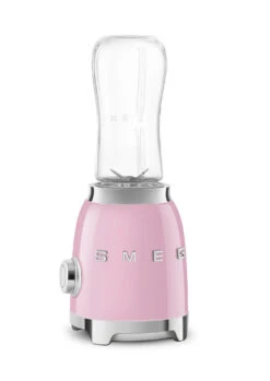 SMEG Smoothie Blender - Compact - Roze - 600 Ml - PBF01PKEU 13 SMEG Smoothie Blender - Compact - Roze - 600 Ml - PBF01PKEU -Huis Keuken WEB PBF01PKEU 6.jpg