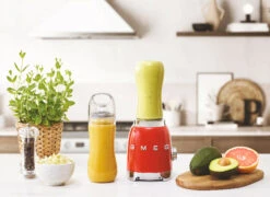 SMEG Smoothie Blender - Compact - Rood - 600 Ml - PBF01RDEU -Huis Keuken WEB PBF01RDEU L03.eps