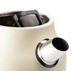 Westinghouse Waterkoker Retro Collections - 2200 W - Vanilla White - 1.7 Liter - WKWKH148WH -Huis Keuken WKWK148WH Retro Kettle 4 600x600 1