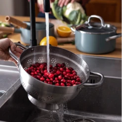 Greenpan Pannenset Met Keukenhulpjes Mayflower - 5 Delige Set 13 Greenpan Pannenset Met Keukenhulpjes Mayflower - 5 Delige Set -Huis Keuken e4acf5a940b08fc05f042070eb3d29c51ef477de GP MAY SkyBlA BrBD Christmas Prep Lifestyle13 2018 a