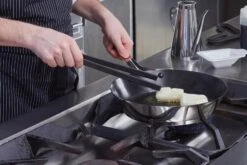 Sambonet Serveerpincet Zwart -Huis Keuken sambonet serveerpincet zwart sfeer3